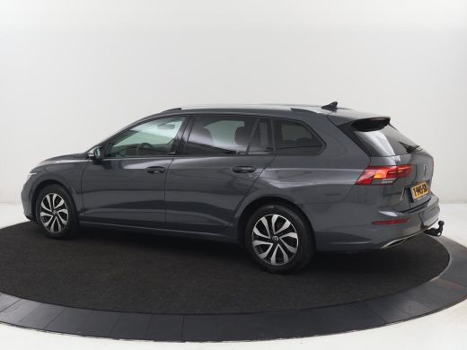 Volkswagen Golf 1.5 TSI Active Life | Trekhaak | Stoelverwarming | Carplay | Sfeerverlichting | Navigatie | Adapt... ActivLease financial lease