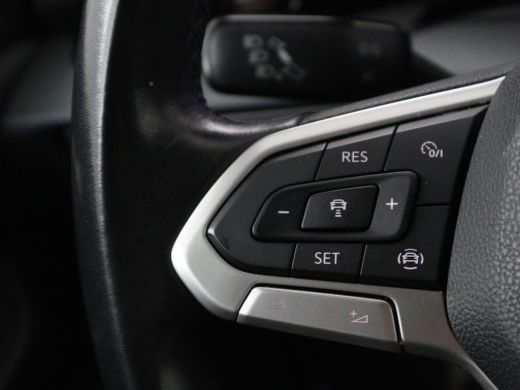 Volkswagen Golf 1.5 TSI Active Life | Trekhaak | Stoelverwarming | Carplay | Sfeerverlichting | Navigatie | Adapt... ActivLease financial lease