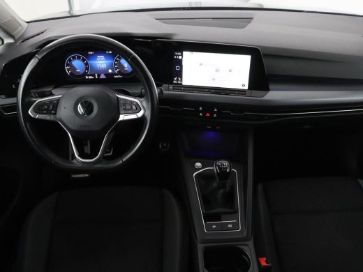 Volkswagen Golf 1.5 TSI Active Life | Trekhaak | Stoelverwarming | Carplay | Sfeerverlichting | Navigatie | Adapt... ActivLease financial lease