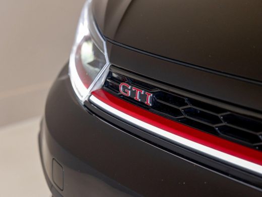 Volkswagen Polo 2.0 TSI GTI NL en BTW auto / Panorama dak / Keyless / Stoelverwarming / Achteruitrij camera / ActivLease financial lease