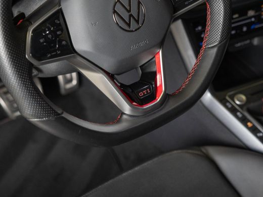 Volkswagen Polo 2.0 TSI GTI NL en BTW auto / Panorama dak / Keyless / Stoelverwarming / Achteruitrij camera / ActivLease financial lease