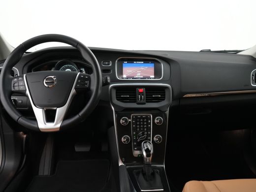 Volvo  V40 Cross Country T3 Polar+ Luxury | ZGAN - 17.999 km!! | Leder | Harman/Kardon | Panoramadak | Camer... ActivLease financial lease