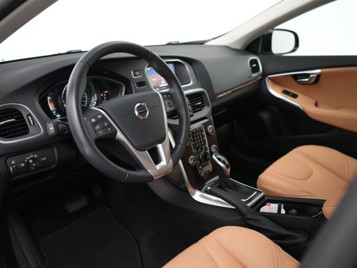 Volvo  V40 Cross Country T3 Polar+ Luxury | ZGAN - 17.999 km!! | Leder | Harman/Kardon | Panoramadak | Camer... ActivLease financial lease