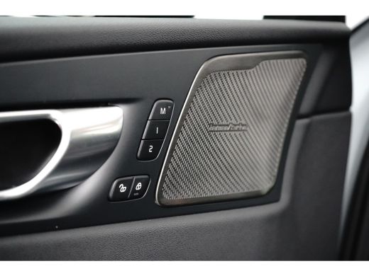 Volvo  XC60 T6 AWD Plus Black Edition | Head-Up | 360&deg; | Harman/Kardon | Sportstoelen | Panoramadak | 21" | B... ActivLease financial lease