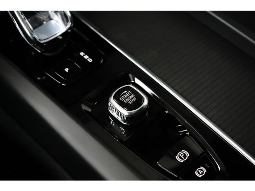 Volvo  XC60 T6 AWD Plus Black Edition | Head-Up | 360&deg; | Harman/Kardon | Sportstoelen | Panoramadak | 21" | B... ActivLease financial lease