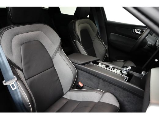 Volvo  XC60 T6 AWD Plus Black Edition | Head-Up | 360&deg; | Harman/Kardon | Sportstoelen | Panoramadak | 21" | B... ActivLease financial lease