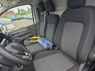 Volkswagen e-Transporter 32 L1H1 64 kWh | Side Assist | ACC | Achterdeuren | A.cam | LED