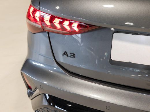 Audi A3 Sportback 35 TFSI 2x S-Line edition / 150pk / Panorama dak / Sonos / Achteruitrij camera / ActivLease financial lease