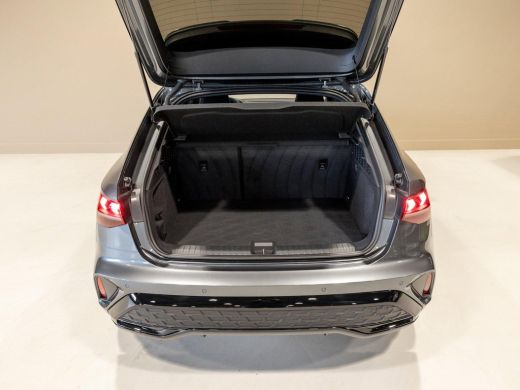 Audi A3 Sportback 35 TFSI 2x S-Line edition / 150pk / Panorama dak / Sonos / Achteruitrij camera / ActivLease financial lease