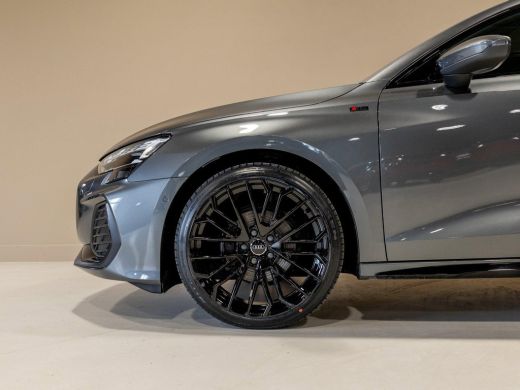 Audi A3 Sportback 35 TFSI 2x S-Line edition / 150pk / Panorama dak / Sonos / Achteruitrij camera / ActivLease financial lease