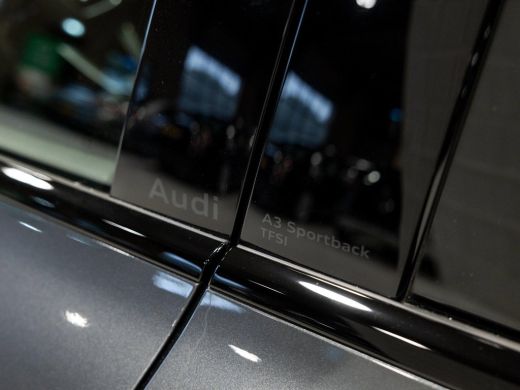 Audi A3 Sportback 35 TFSI 2x S-Line edition / 150pk / Panorama dak / Sonos / Achteruitrij camera / ActivLease financial lease