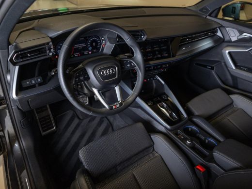 Audi A3 Sportback 35 TFSI 2x S-Line edition / 150pk / Panorama dak / Sonos / Achteruitrij camera / ActivLease financial lease