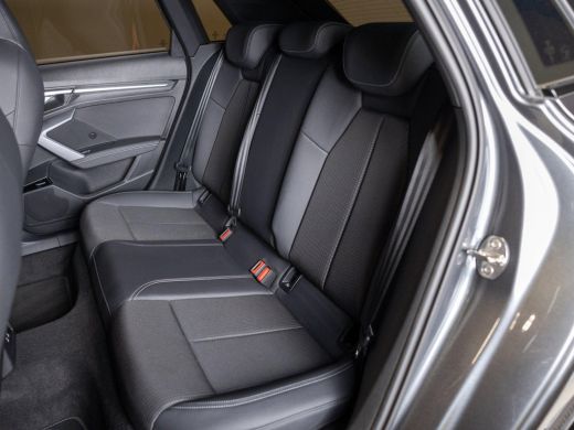 Audi A3 Sportback 35 TFSI 2x S-Line edition / 150pk / Panorama dak / Sonos / Achteruitrij camera / ActivLease financial lease