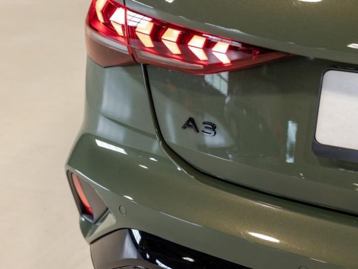 Audi A3 Sportback 35 TFSI 2x S-Line edition / 150pk / Panorama dak / Sonos / Achteruitrij camera / ActivLease financial lease
