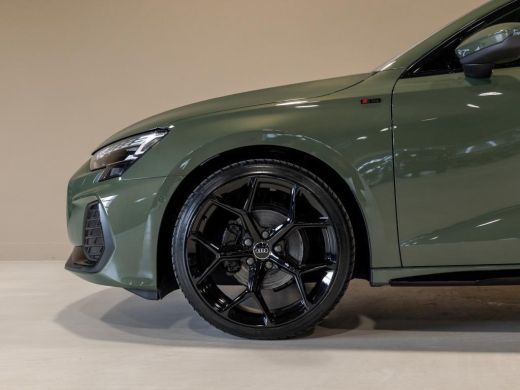 Audi A3 Sportback 35 TFSI 2x S-Line edition / 150pk / Panorama dak / Sonos / Achteruitrij camera / ActivLease financial lease