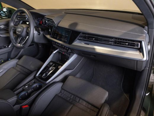 Audi A3 Sportback 35 TFSI 2x S-Line edition / 150pk / Panorama dak / Sonos / Achteruitrij camera / ActivLease financial lease