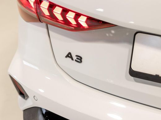 Audi A3 Sportback 35 TFSI S-Line edition / 150pk / Panorama dak / Sonos / Achteruitrij camera / ActivLease financial lease