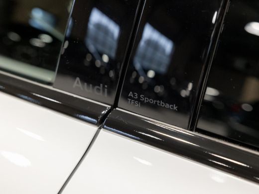 Audi A3 Sportback 35 TFSI S-Line edition / 150pk / Panorama dak / Sonos / Achteruitrij camera / ActivLease financial lease