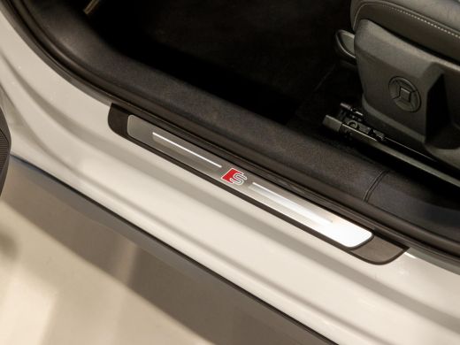 Audi A3 Sportback 35 TFSI S-Line edition / 150pk / Panorama dak / Sonos / Achteruitrij camera / ActivLease financial lease