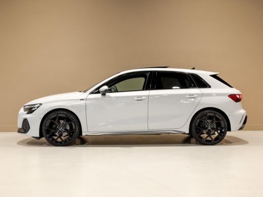 Audi A3 Sportback 35 TFSI S-Line edition / 150pk / Panorama dak / Sonos / Achteruitrij camera / ActivLease financial lease