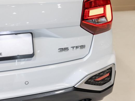 Audi Q2 35 TFSI Advanced edition / 150pk / Stoelverwarming / Adaptieve cruise control / Elektrische achte... ActivLease financial lease
