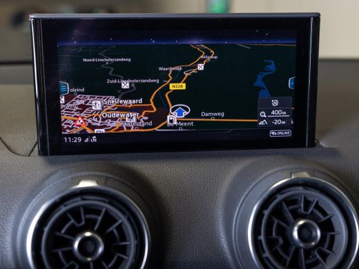 Audi Q2 35 TFSI Advanced edition / 150pk / Stoelverwarming / Adaptieve cruise control / Elektrische achte... ActivLease financial lease