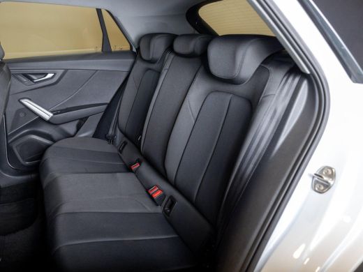 Audi Q2 35 TFSI Advanced edition / 150pk / Stoelverwarming / Adaptieve cruise control / Elektrische achte... ActivLease financial lease