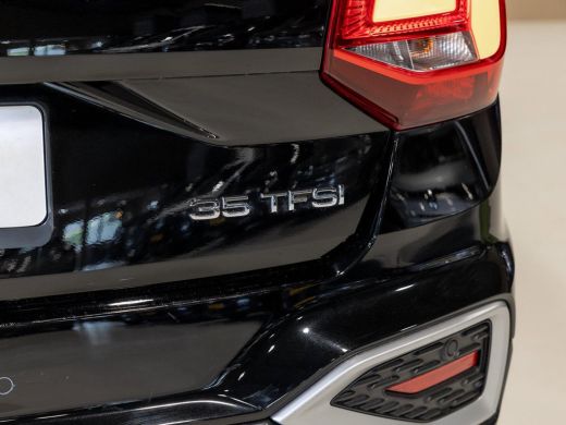 Audi Q2 35 TFSI Advanced edition / 150pk / Stoelverwarming / Adaptieve cruise control / Elektrische achte... ActivLease financial lease