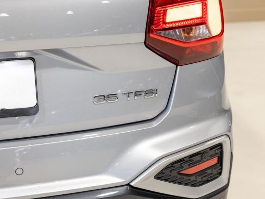 Audi Q2 35 TFSI Advanced edition / 150pk / Stoelverwarming / Adaptieve cruise control / Elektrische achte... ActivLease financial lease
