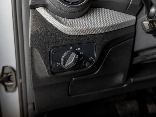 Audi Q2 35 TFSI Advanced edition / 150pk / Stoelverwarming / Adaptieve cruise control / Elektrische achte... ActivLease financial lease