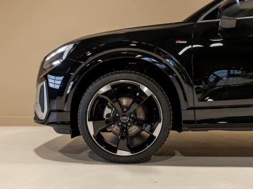 Audi Q2 35 TFSI S-Line Edition / 150pk / Leder / Stoelverwarming / Keyless entry / Matrix LED / Adaptieve... ActivLease financial lease