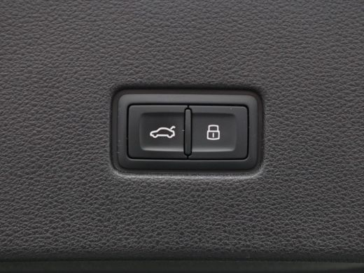 Audi Q8 60 TFSi e 490 Pk quattro S-Line Competition | Matrix Laser LED | Vierwielbesturing | B&O Audio | ... ActivLease financial lease
