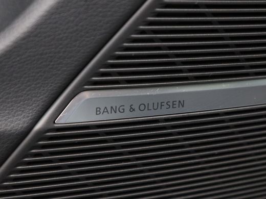Audi Q8 60 TFSi e 490 Pk quattro S-Line Competition | Matrix Laser LED | Vierwielbesturing | B&O Audio | ... ActivLease financial lease