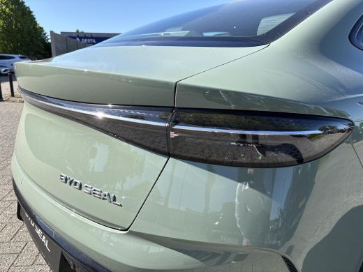 BYD SEAL Business RWD 61.4 kWh | Shadow Green | WLTP 460 KM Actieradius | Direct Leverbaar | ActivLease financial lease