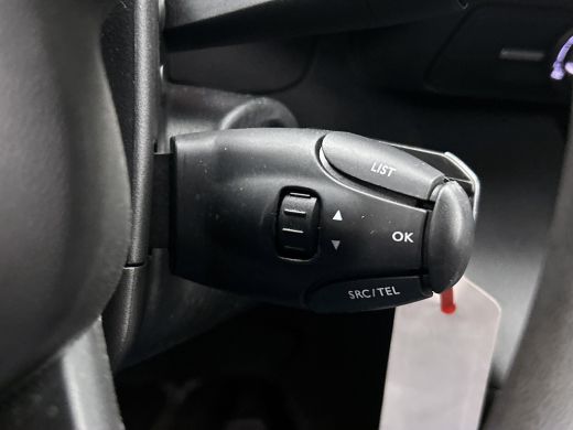 Citroën Berlingo 1.2 Benzine 111PK Euro6 / Distributie is vervangen  /Trekhaak / RVS imperiaal  / Schuifdeur / Air... ActivLease financial lease