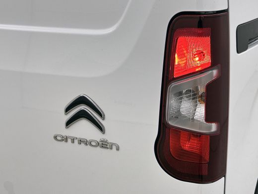 Citroën Berlingo 1.2 Benzine 111PK Euro6 / Distributie is vervangen  /Trekhaak / RVS imperiaal  / Schuifdeur / Air... ActivLease financial lease