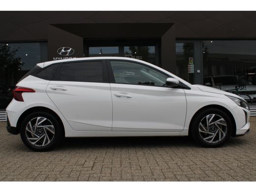 Hyundai i20 1.0 T-GDI Comfort Smart | Achteruitrijcamera | DAB ontvanger | Lichtmetalen velgen 16" ActivLease financial lease