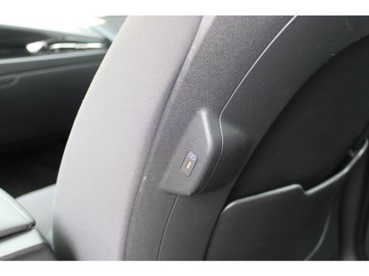 Kia Niro 1.6 GDi PHEV DynamicLine | Stoelverwarming voor | Adaptieve Cruise Control | | Achteruitrijcamera... ActivLease financial lease