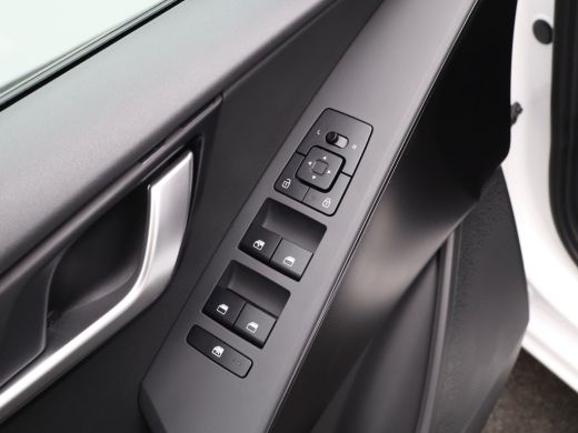 Kia Niro 1.6 GDi PHEV DynamicLine | Stoelverwarming voor | Adaptieve Cruise Control | | Achteruitrijcamera... ActivLease financial lease