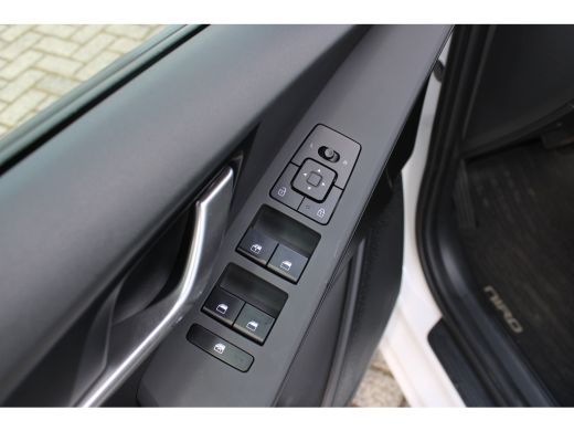 Kia Niro 1.6 GDi PHEV DynamicLine | Stoelverwarming voor | Adaptieve Cruise Control | | Achteruitrijcamera... ActivLease financial lease