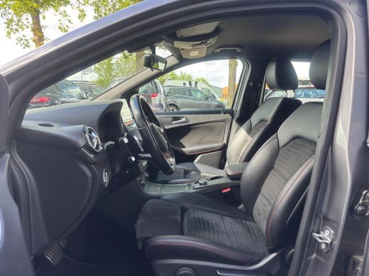 Mercedes-Benz B-Klasse 180 Business Solution AMG AMG-Pakket ActivLease financial lease