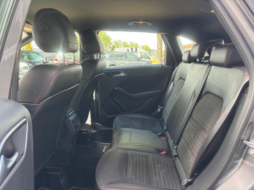 Mercedes-Benz B-Klasse 180 Business Solution AMG AMG-Pakket ActivLease financial lease