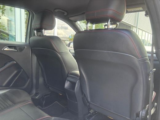Mercedes-Benz B-Klasse 180 Business Solution AMG AMG-Pakket ActivLease financial lease