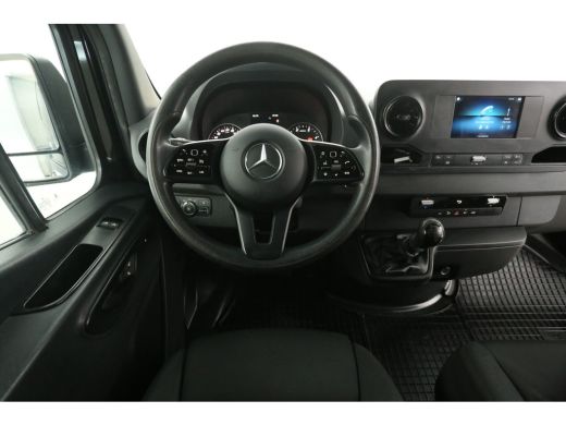 Mercedes-Benz Sprinter 314 2.2 CDI L2H2 | Airco | Camera | Cruise | 3 Zits | Trekhaak | Carplay ActivLease financial lease