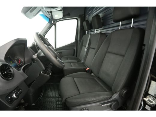 Mercedes-Benz Sprinter 314 2.2 CDI L2H2 | Airco | Camera | Cruise | 3 Zits | Trekhaak | Carplay ActivLease financial lease