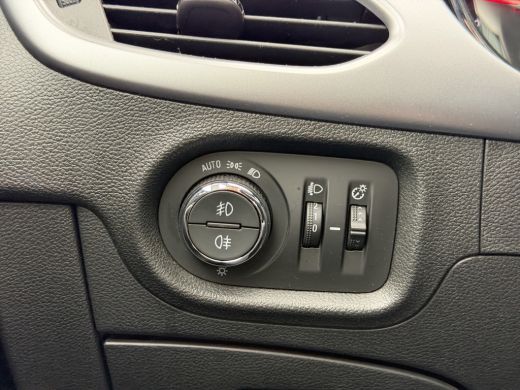 Opel Astra 1.2 Edition Full map navigatie | Full LED | Carplay/android auto | Parkeersensoren | Comfortstoel... ActivLease financial lease