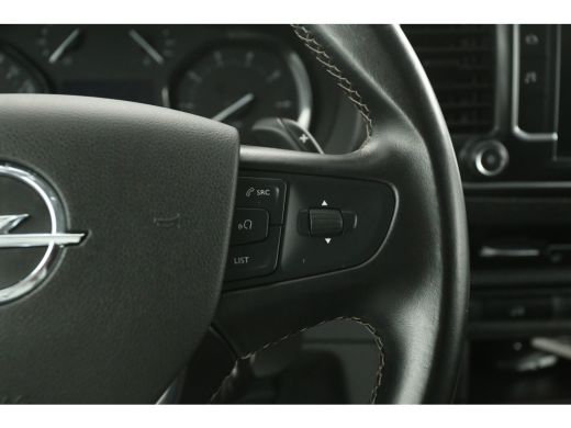 Opel Vivaro 2.0 BlueHDi 145PK L3H1 | Aut. | Airco | Camera | Cruise | Carplay | Trekhaak | 3 Zits | Parkeersens. ActivLease financial lease
