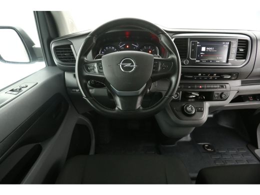 Opel Vivaro 2.0 BlueHDi 145PK L3H1 | Aut. | Airco | Camera | Cruise | Carplay | Trekhaak | 3 Zits | Parkeersens. ActivLease financial lease