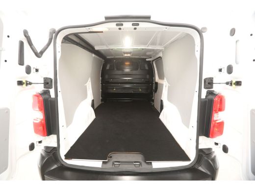 Opel Vivaro 2.0 BlueHDi 145PK L3H1 | Aut. | Airco | Camera | Cruise | Carplay | Trekhaak | 3 Zits | Parkeersens. ActivLease financial lease
