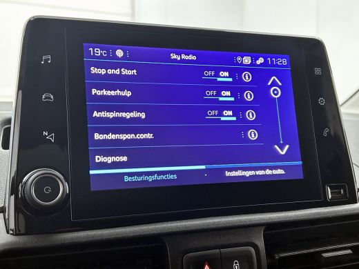 Peugeot Partner 1.2 Benzine 111PK Euro6 Premium / Airco / Navigatie / Cruise-ctr. / Schuifdeur + Raam / Radio mul... ActivLease financial lease